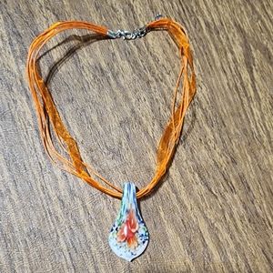 Women's Choker Necklace With Pendant (New in the box)